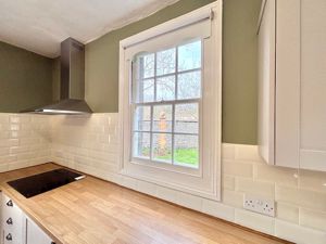 Annexe kitchen- click for photo gallery